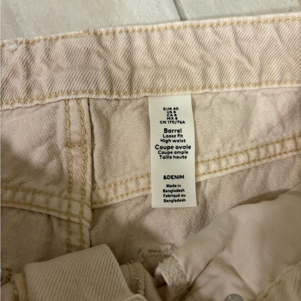 H&M Beige Barrel Loose Fit High Waisted Jeans Size 8 - Picture 2 of 2